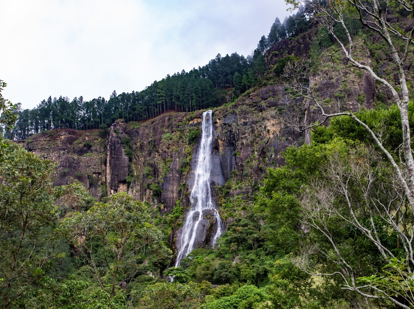 bambarakanda waterfall sril lanka