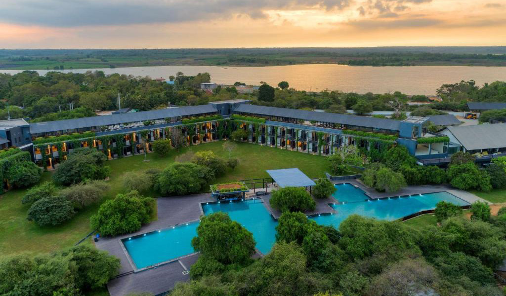 suburban hilton properties