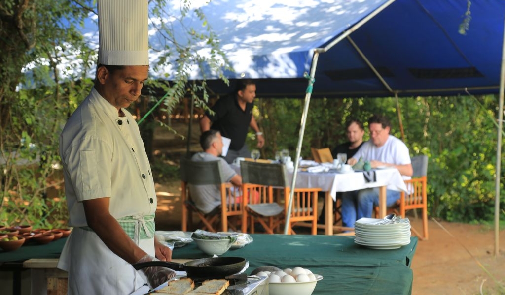 glamping experiences with breakfast