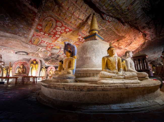 dambulla cave temple sri lanka